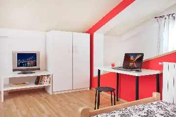 4-Bedroom House in Nedešćina with Private Pool