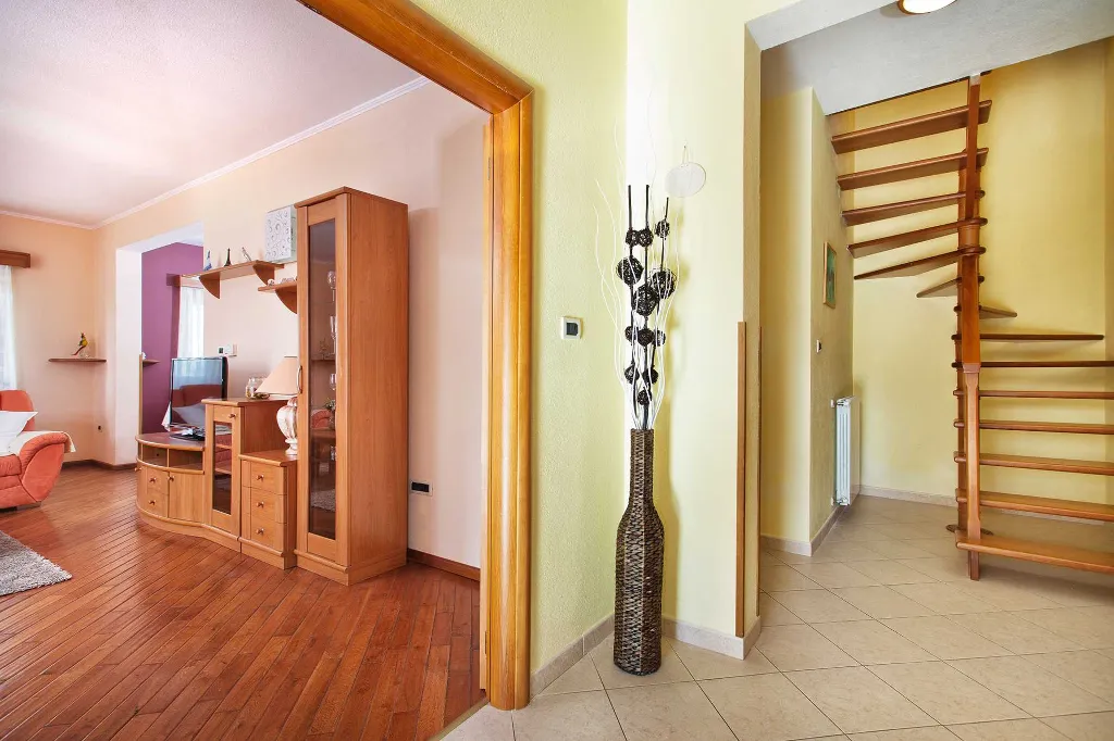 4-Bedroom House in Nedešćina with Private Pool