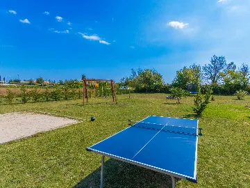 4-Bedroom House with Private Pool in Labin