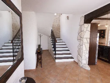 4-Bedroom House with Private Pool in Labin