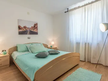 4-Bedroom House with Private Pool in Žminj