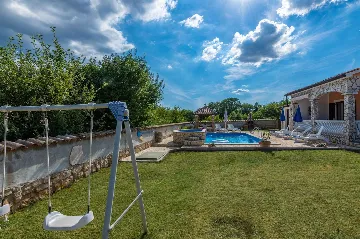 5-Bedroom House in Nedešćina for Up to 9 Guests