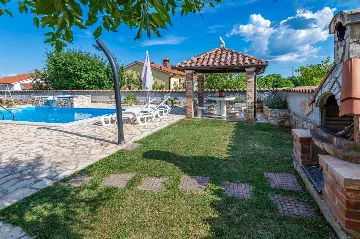 5-Bedroom House in Nedešćina for Up to 9 Guests