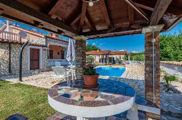 5-Bedroom House in Nedešćina for Up to 9 Guests