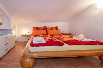 5-Bedroom House in Nedešćina for Up to 9 Guests