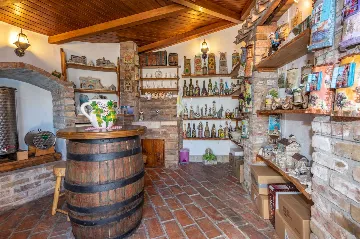 5-Bedroom House in Nedešćina for Up to 9 Guests