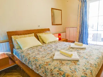 5-Bedroom House with Terrace Jacuzzi in Premantura