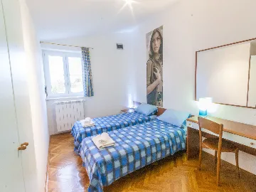 5-Bedroom House with Terrace Jacuzzi in Premantura