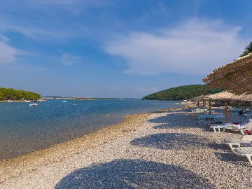 5-Bedroom House with Terrace Jacuzzi in Premantura