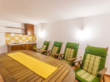 5-Bedroom House with Terrace Jacuzzi in Premantura