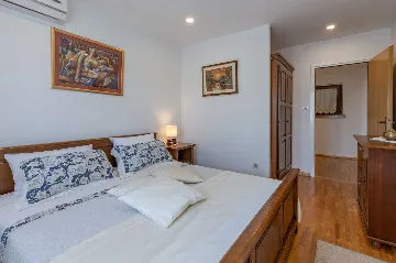 House in Labin with Private Pool for 7 Guests