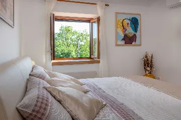 House in Labin with Private Pool for 7 Guests