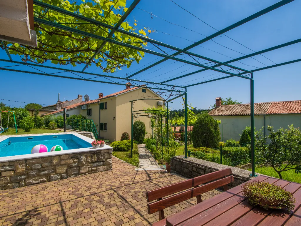 House in Labin with Private Pool for 7 Guests