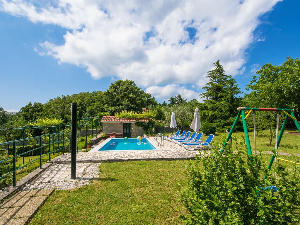 House in Labin with Private Pool for 7 Guests