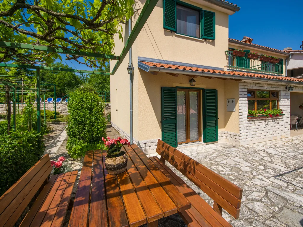 House in Labin with Private Pool for 7 Guests