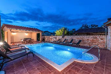 5-Bedroom House in Svetvinčenat for Up to 10