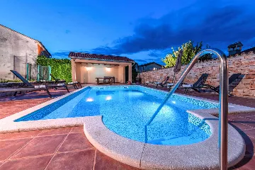 5-Bedroom House in Svetvinčenat for Up to 10