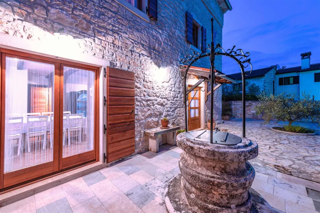 5-Bedroom House in Svetvinčenat for Up to 10