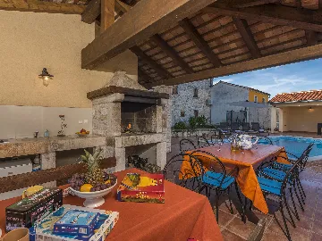 5-Bedroom House in Svetvinčenat for Up to 10