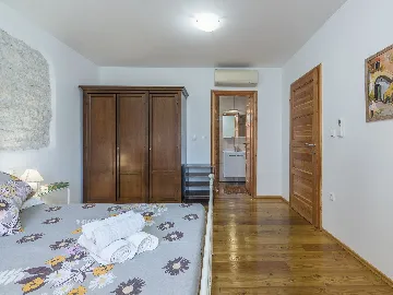 5-Bedroom House in Svetvinčenat for Up to 10