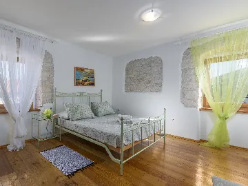 5-Bedroom House in Svetvinčenat for Up to 10