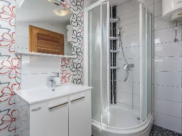 5-Bedroom House in Svetvinčenat for Up to 10