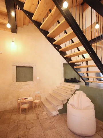 3-Bedroom House in Galižana for Up to 16