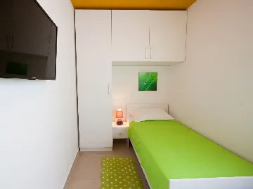 Raša Villa House with Pool for up to 10 Guests