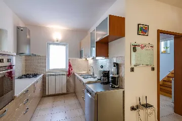 3-Bedroom House with Private Pool in Labin