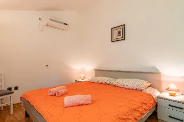 3-Bedroom House with Private Pool in Labin