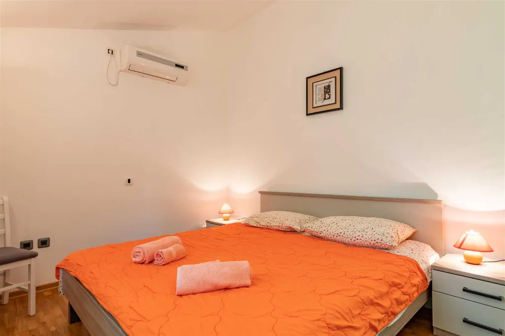 3-Bedroom House with Private Pool in Labin