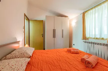 3-Bedroom House with Private Pool in Labin