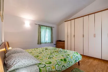 3-Bedroom House with Private Pool in Labin