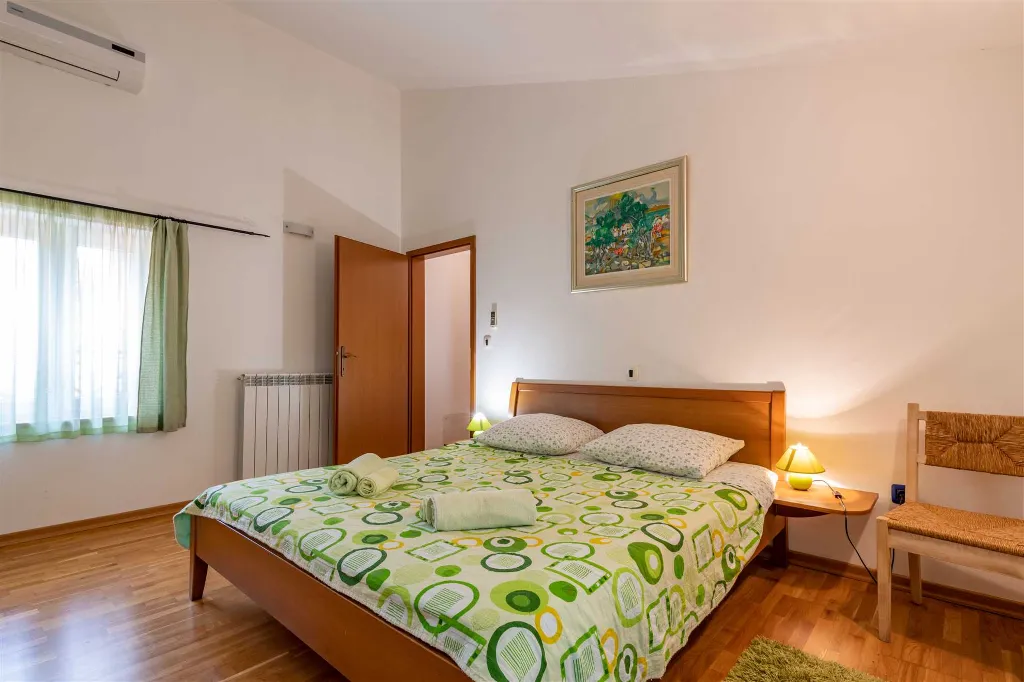 3-Bedroom House with Private Pool in Labin
