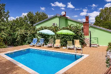 3-Bedroom House with Private Pool in Labin