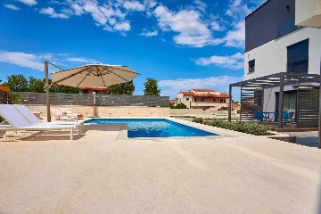 House with Sea View in Banjole for 5 Guests