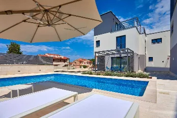 House with Sea View in Banjole for 5 Guests