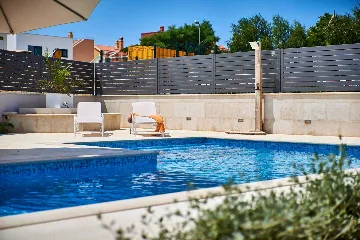 House with Sea View in Banjole for 5 Guests