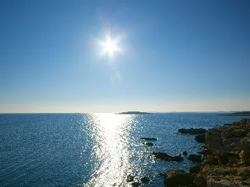 3-Bedroom House with Private Pool in Šušnjevica