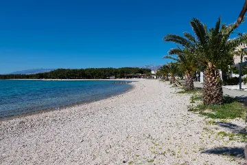 1-Bedroom House in Povljana for Up to 4 Guests