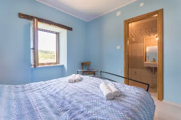 Pazin 4-Bedroom House with Private Pool