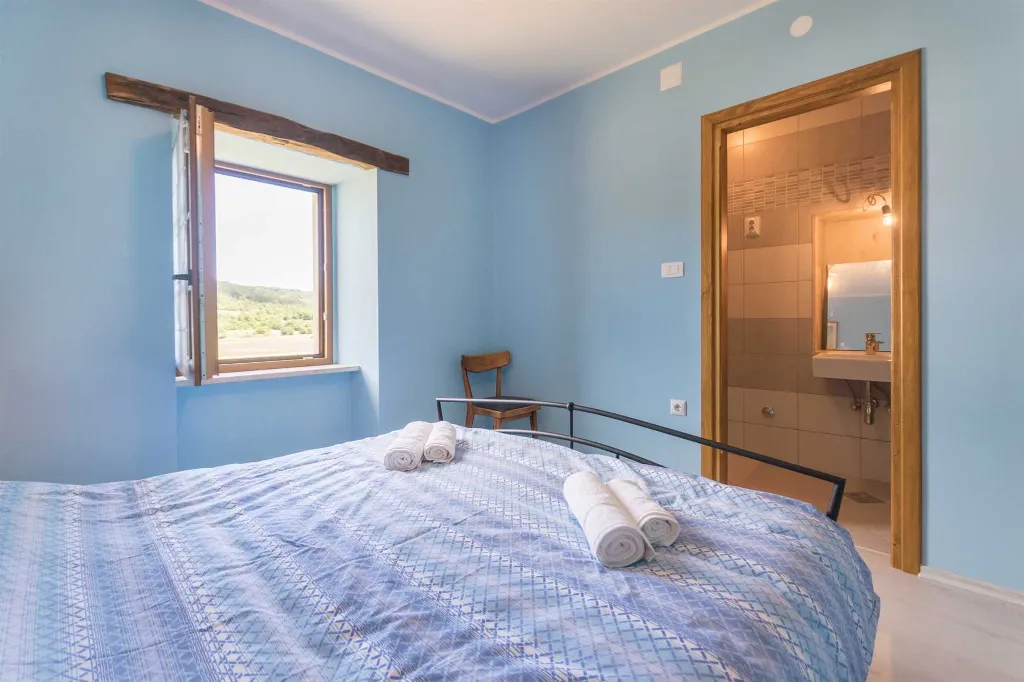 Pazin 4-Bedroom House with Private Pool