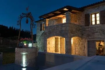 Pazin 4-Bedroom House with Private Pool