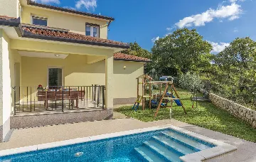 Brgod House for Up to 8 Guests with Pool