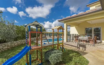 Brgod House for Up to 8 Guests with Pool