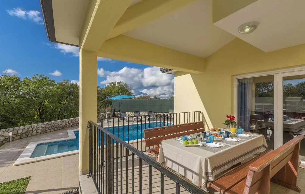 Brgod House for Up to 8 Guests with Pool