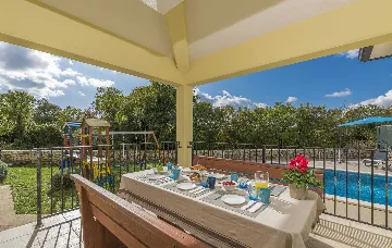 Brgod House for Up to 8 Guests with Pool