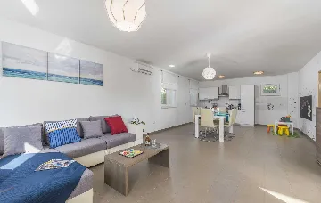 Brgod House for Up to 8 Guests with Pool