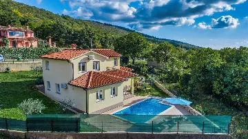 Brgod House for Up to 8 Guests with Pool