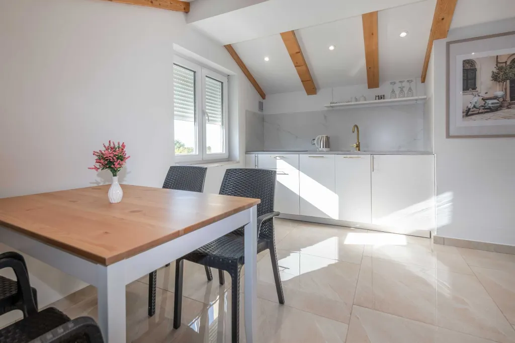 Air-Conditioned 5-Bedroom Villa in Žminj with Private Pool